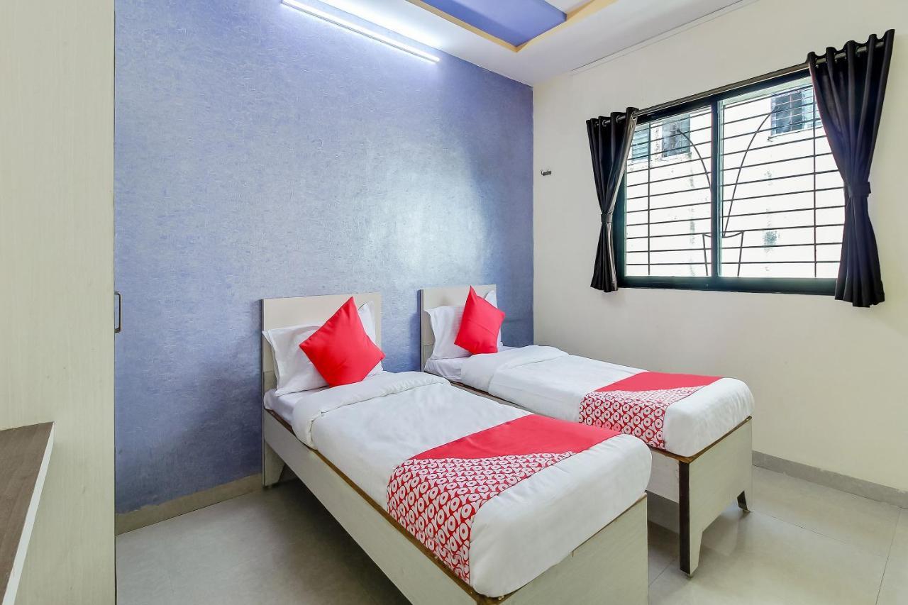 Oyo Flagship 48365 Hotel Shiva'S Castle Chalisgaon Екстер'єр фото