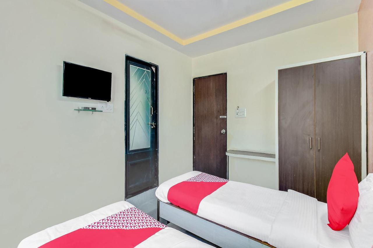 Oyo Flagship 48365 Hotel Shiva'S Castle Chalisgaon Екстер'єр фото