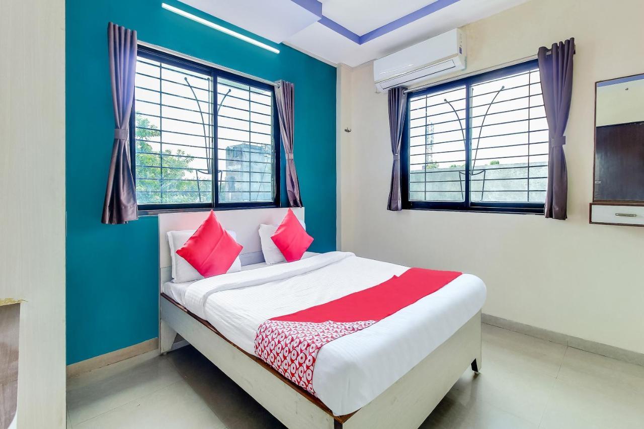 Oyo Flagship 48365 Hotel Shiva'S Castle Chalisgaon Екстер'єр фото