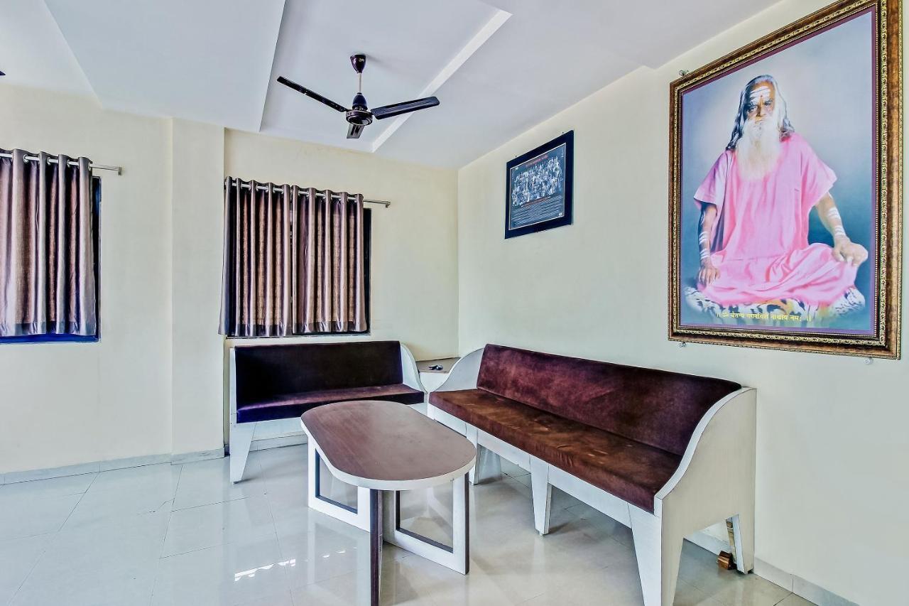 Oyo Flagship 48365 Hotel Shiva'S Castle Chalisgaon Екстер'єр фото