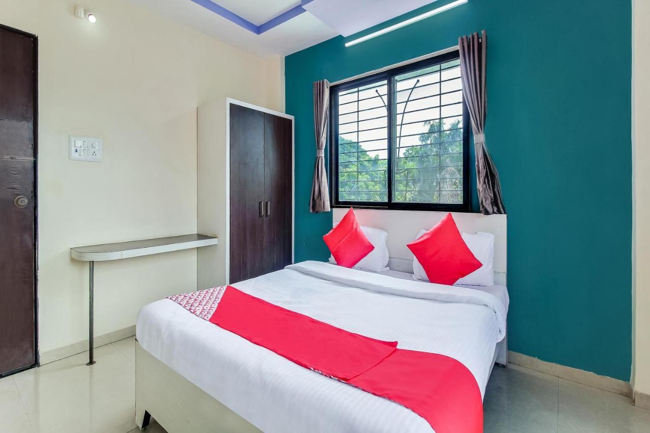 Oyo Flagship 48365 Hotel Shiva'S Castle Chalisgaon Екстер'єр фото