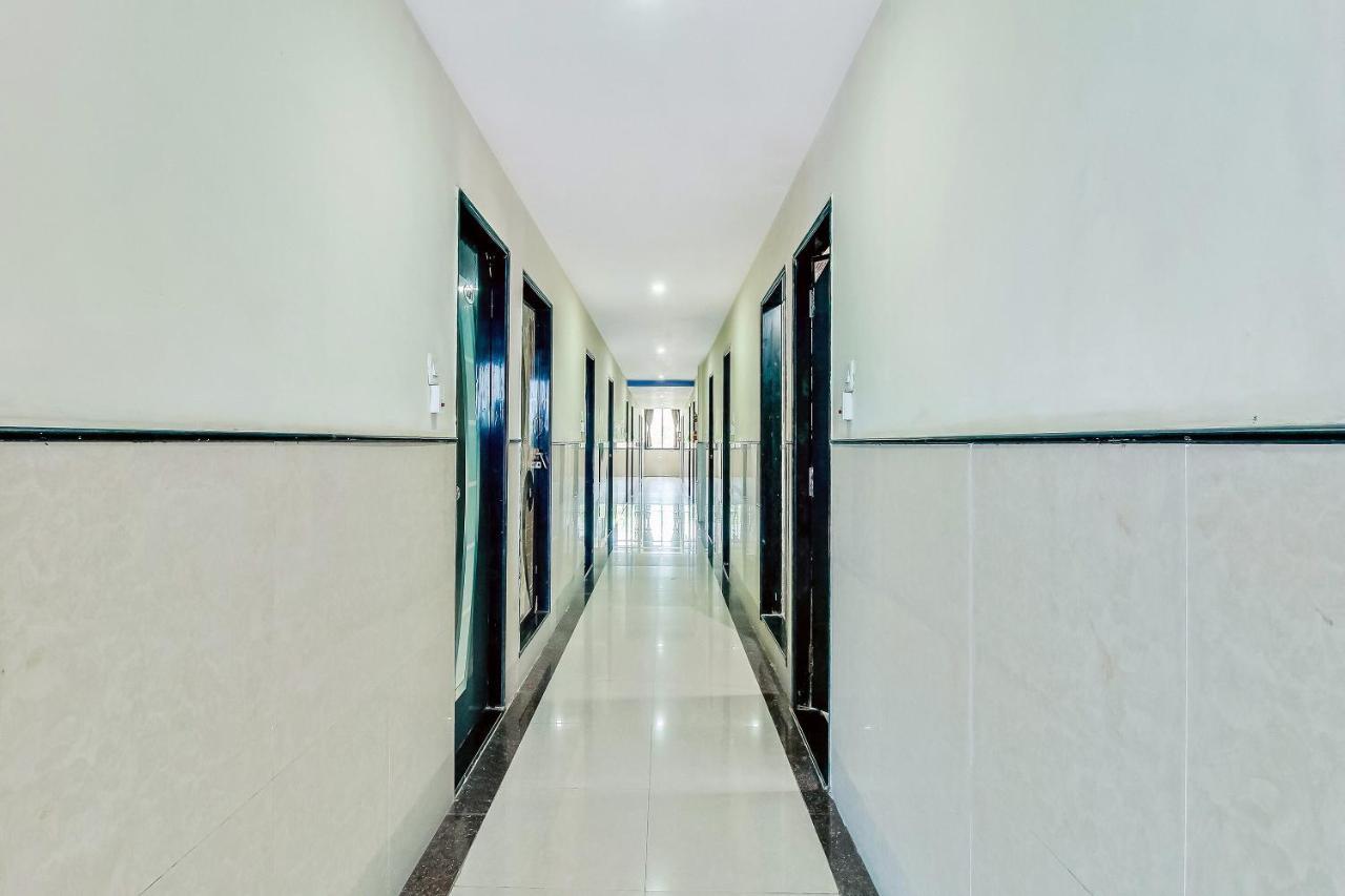 Oyo Flagship 48365 Hotel Shiva'S Castle Chalisgaon Екстер'єр фото