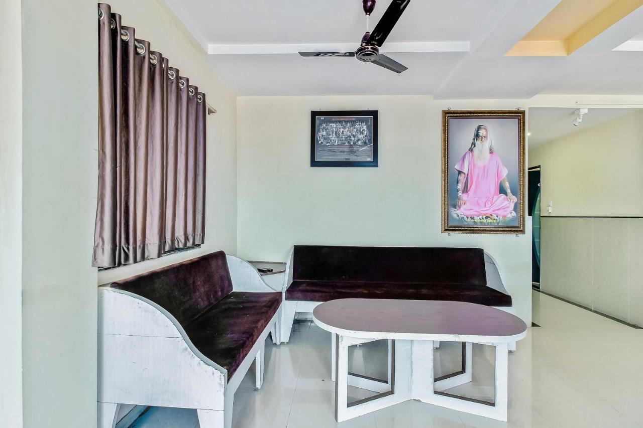 Oyo Flagship 48365 Hotel Shiva'S Castle Chalisgaon Екстер'єр фото